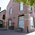 Monument076 3*
