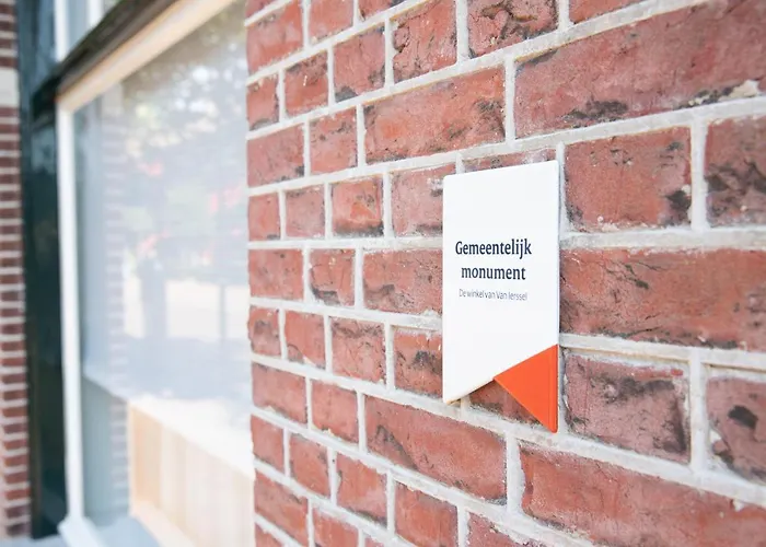 Monument076 Bed and Breakfast 3*