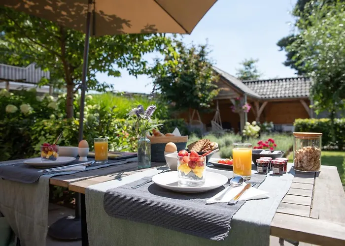 Bed & Breakfast Monument076 Etten-leur 3* Эттен-Леур